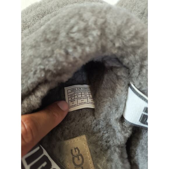 UGG Fluff Yeah Slide Sandals Sheepskin Fur Slingback Elastic Open Toe Slip Ons 8 - Picture 6 of 7